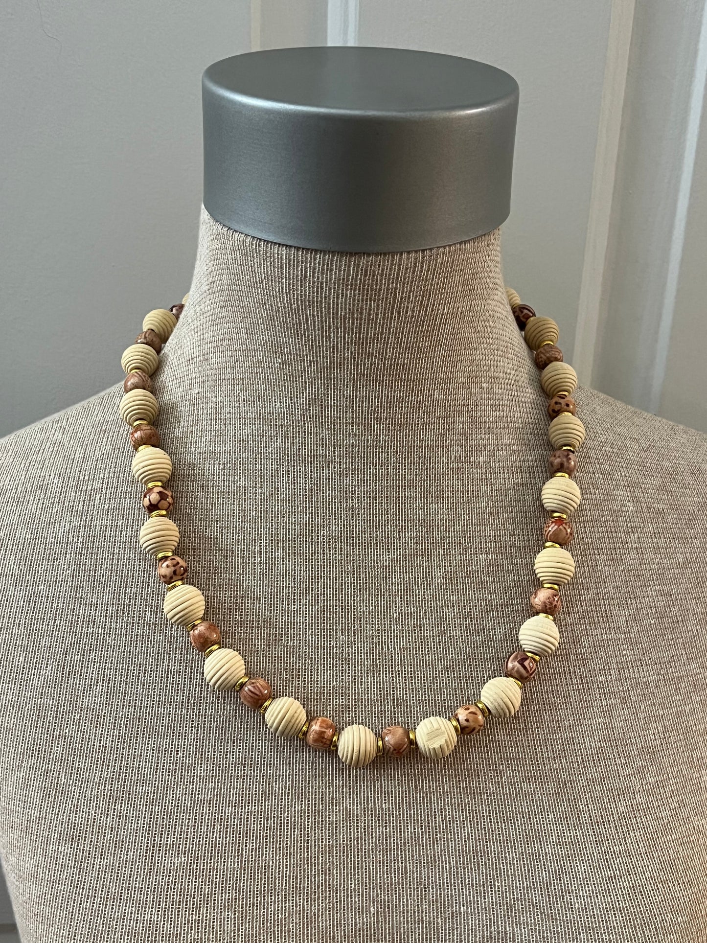 Boho Wooden Necklace & Bracelet Set (shades of brown)