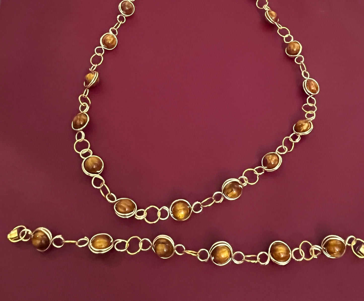 Sophisticated Necklace & Bracelet Chain Set