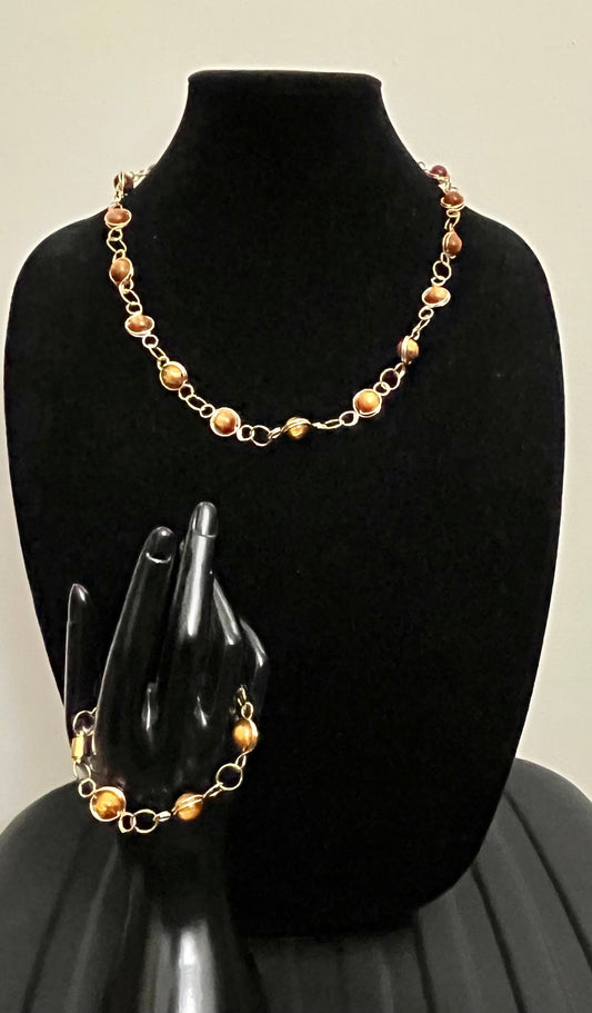 Sophisticated Necklace & Bracelet Chain Set