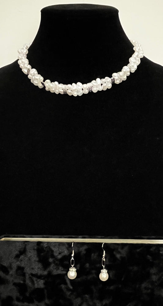 Costume Pearl Chocker