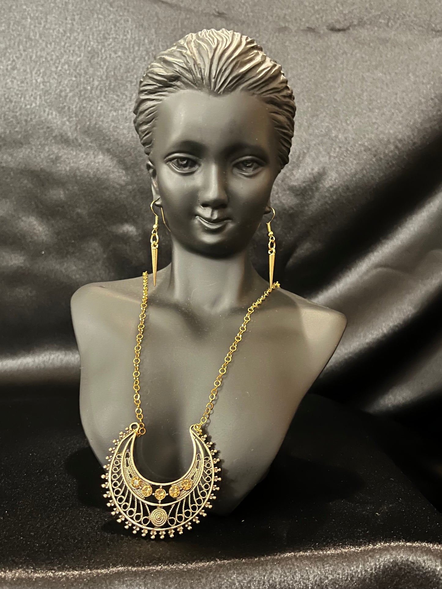 Egyptian Style Necklace & Earring Costume Set